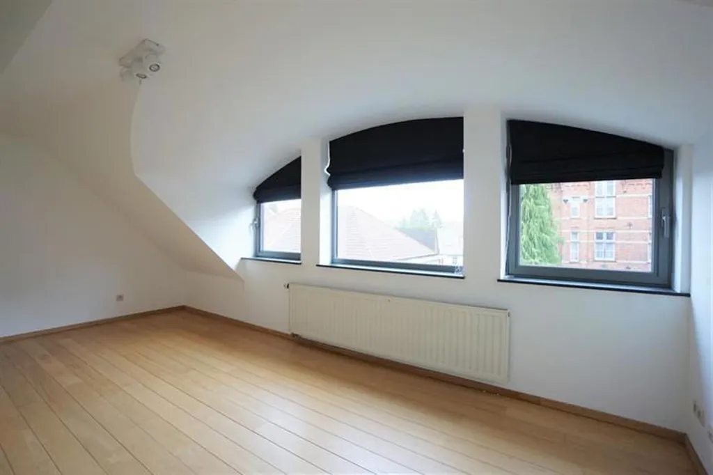 Toad - Duplex Apartment with Terrace in Rhode-Saint-Genèse