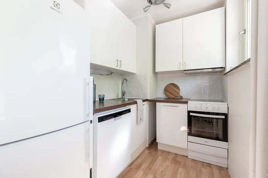 Köök - Modern Flat with Garden Access in Stockholm