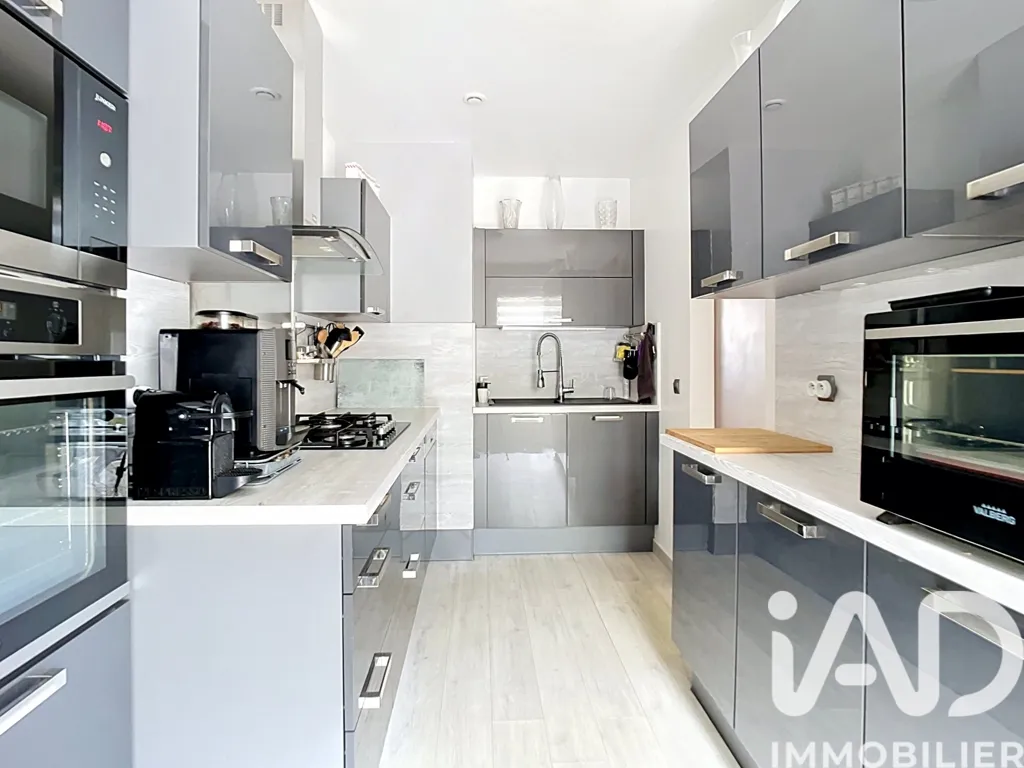 Maison 8 pièces à Sainte-Geneviève-des-Bois