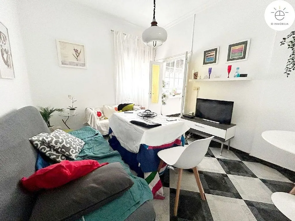 Séjour - Apartment with South View near Cathedral