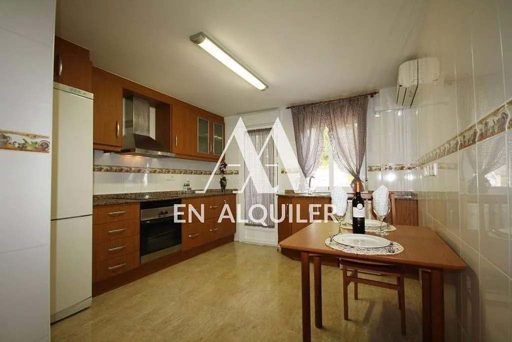 Kitchen - Chalet with Pool in Altorreal