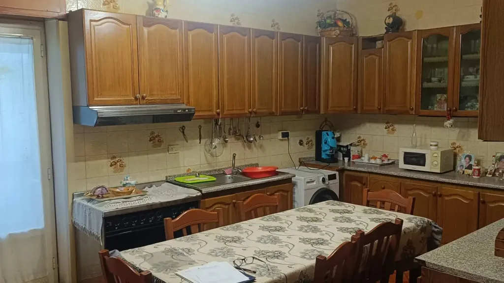 Cuisine - Quadrilocale with Balcony in Acerra