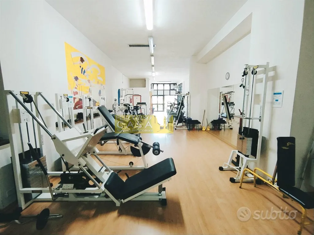 Pièces - Commercial Space with Gym in Teramo