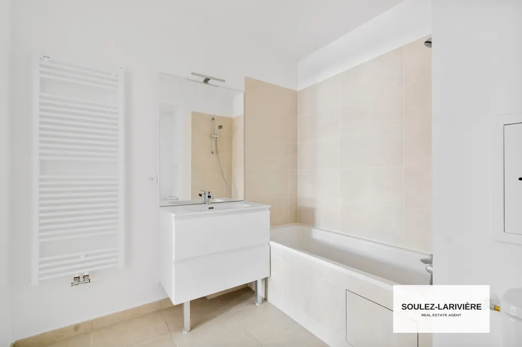 Vannitoad - Apartment with Balcony in Colombes