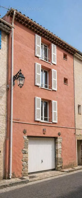 Välivaade - Charming Village House with Garage in Correns