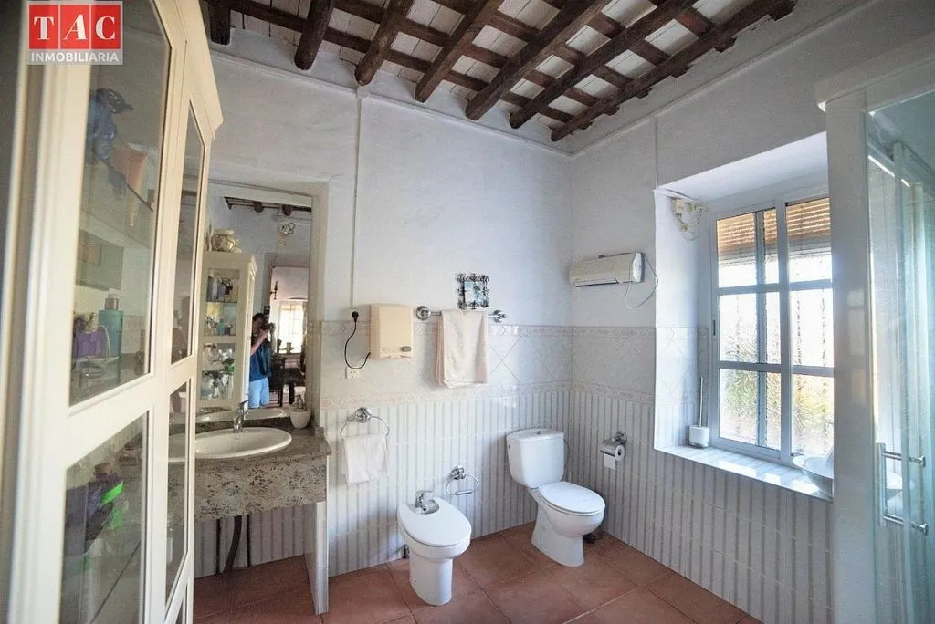 Bathrooms - Luxury Farmhouse with Pool in Ayamonte