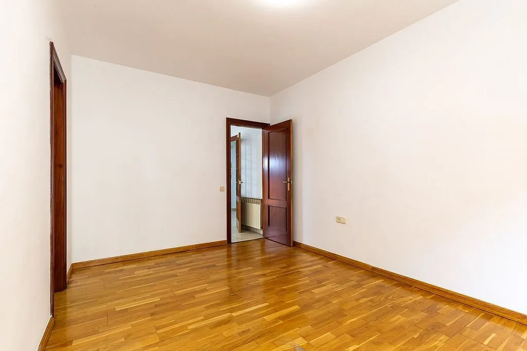 Pièces - Apartment with Terrace in Sant Just Desvern