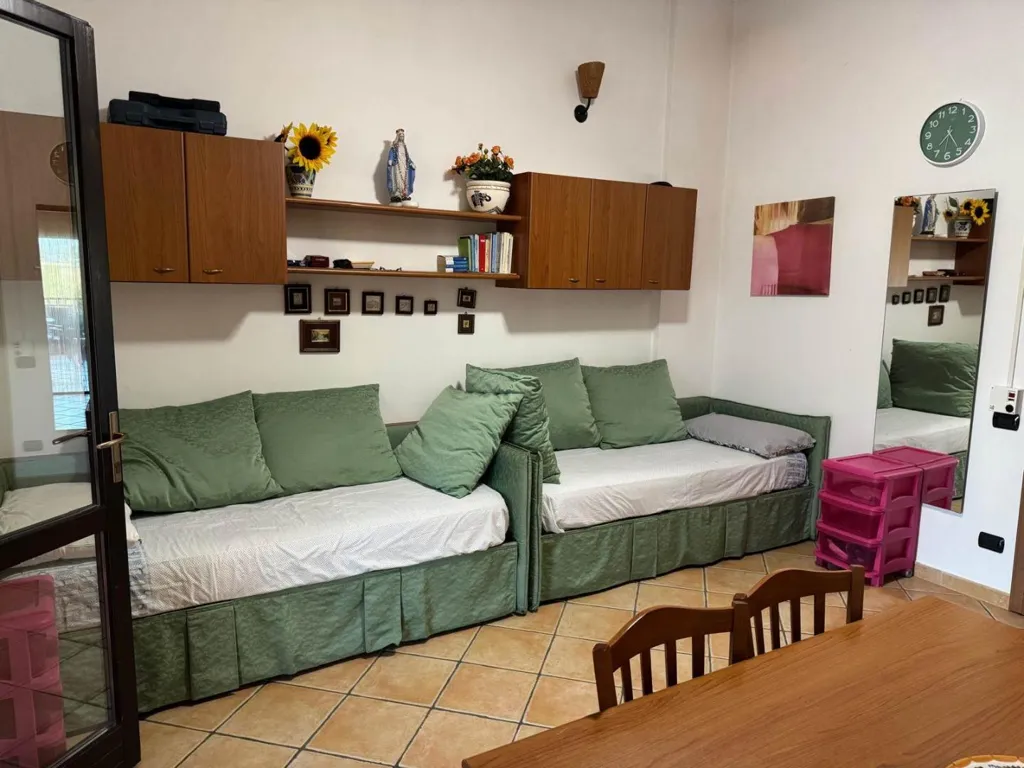 Magamistoad - Furnished Apartment with Pool View in Pisticci