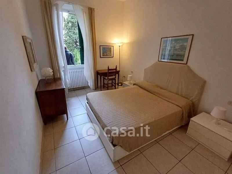 Chambres - Armed Trilocale with Balcony in Florence