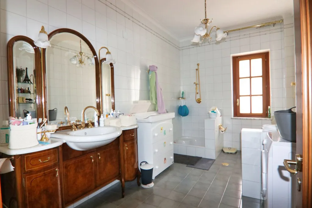Vannitoad - Hilltop Villa with Panoramic Views in Eboli