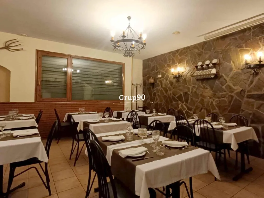 Dining Room - Restaurant for Rent with Terrace in Lleida
