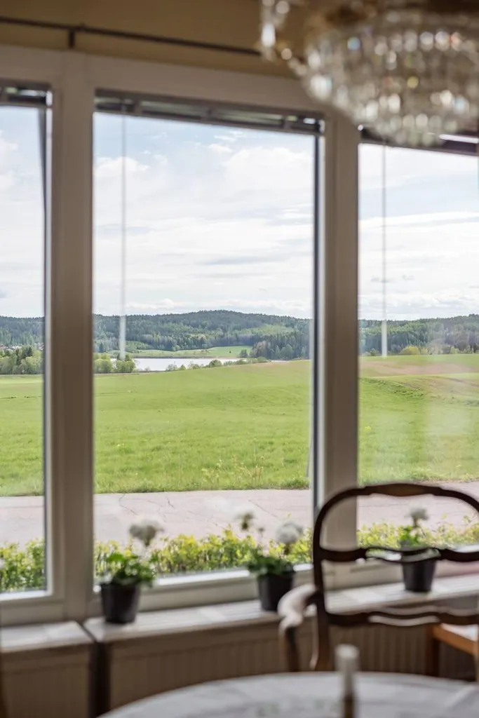 Söögituba - Villa with Lake View in Emaus