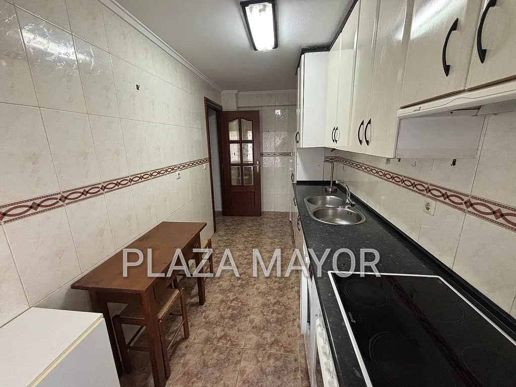 Cuisine - Furnished Flat with Balcony in Rollo