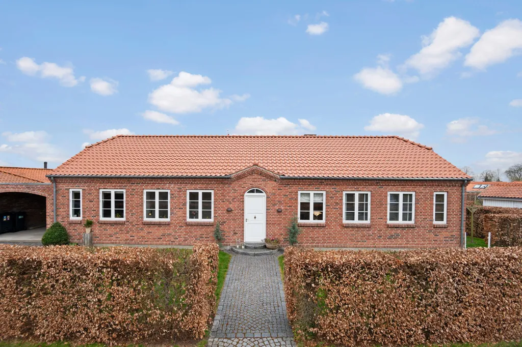 Välivaade - Classically Designed House with Garden in Svogerslev