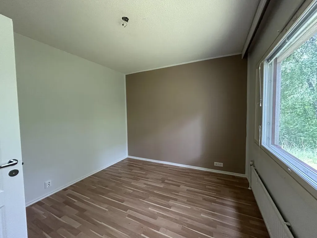 Pièces - 4-Bed Flat with Balcony in Paroalho, Rauma