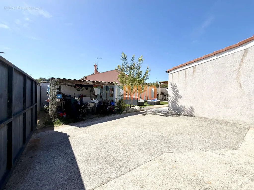 6-room house in Vauvert
