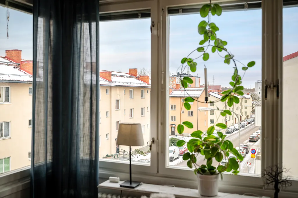 Rõdu - Apartment with West-Facing Balcony in Gubbängen