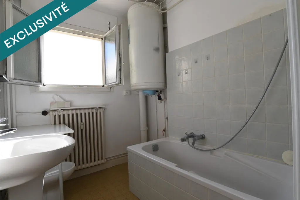 Salles de bain - Appartement lumineux avec balcon à Besançon