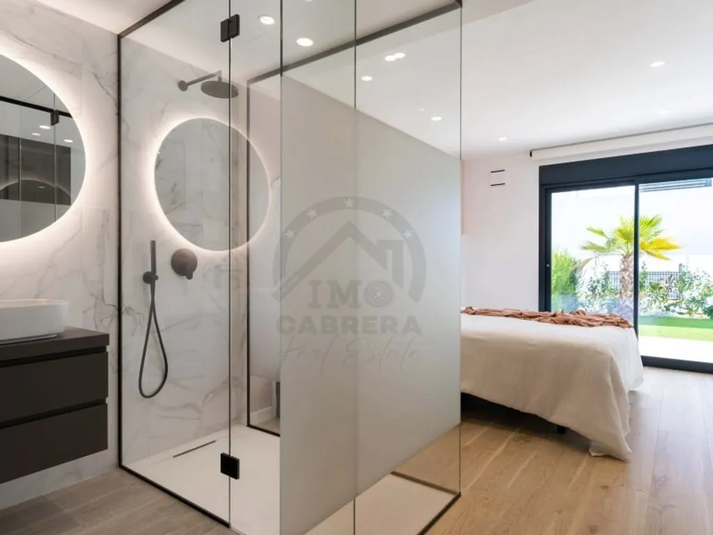 Vannitoad - Contemporary Apartment with Private Garden in Benitachell
