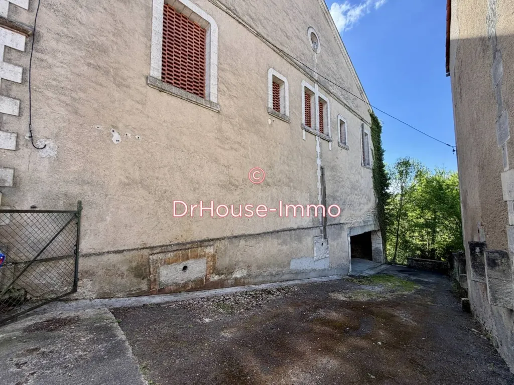 Välivaade - Commercial Space with High Ceiling in Ribérac