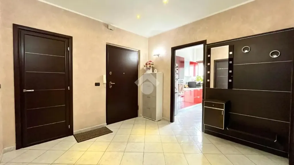 Entrée - Restored 4-Bedroom Flat with Balcony in Torino