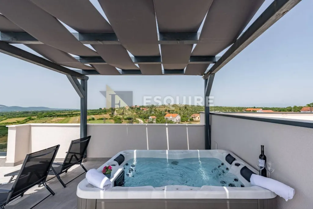 Terrass - Luxury Villa with Pool in Tinj, Benkovac