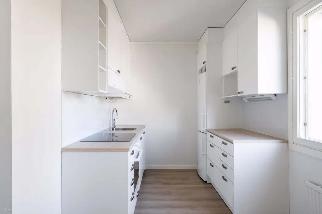 Cuisine - Modernised Studio with Balcony in Koskela, Helsinki