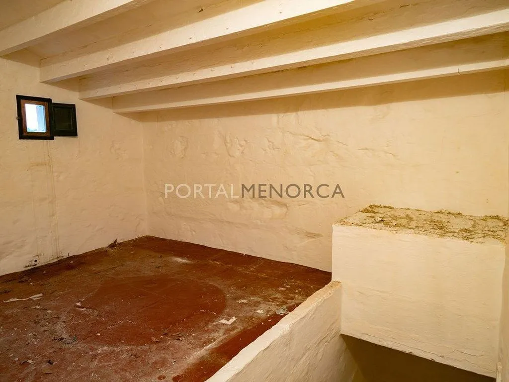 Toad - Traditional Chalet with Pool in Torret