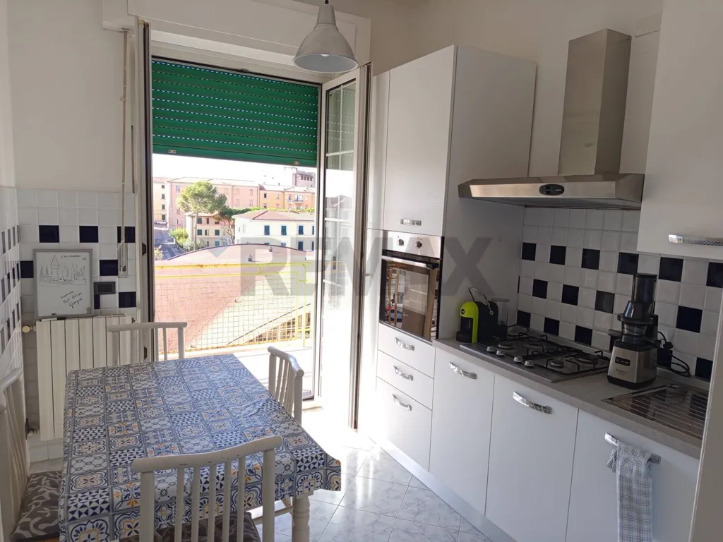Köök - Apartment with Sea View Terrace in Central Piombino