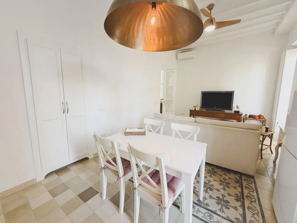 Salle à manger - Historic Flat with Balcony in Plaza España
