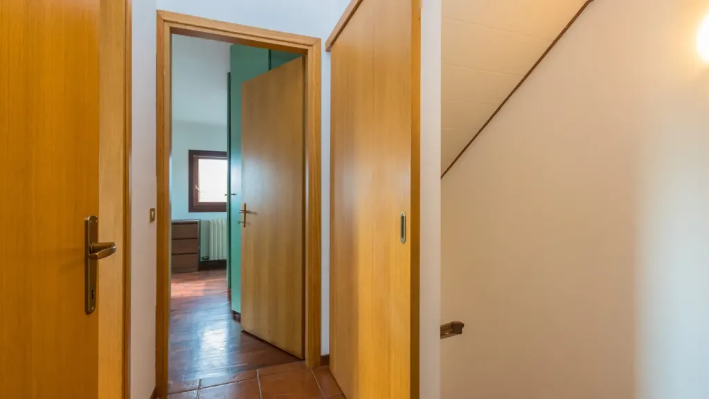 Entrée - Two-Level Apartment with Garage in Spresiano