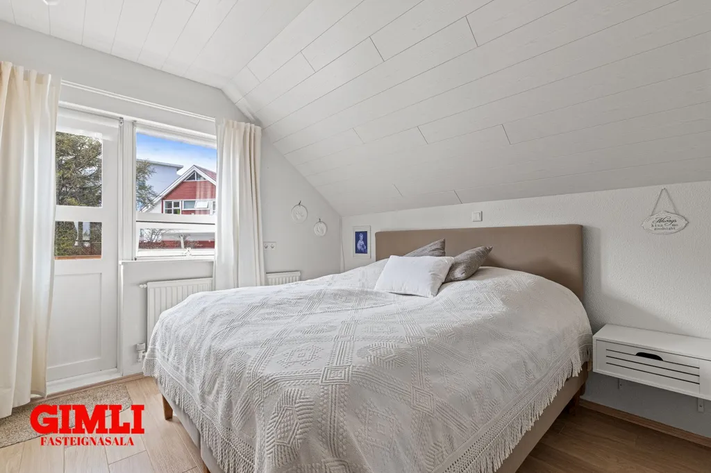 9-toaline maja asukohas Kópavogur