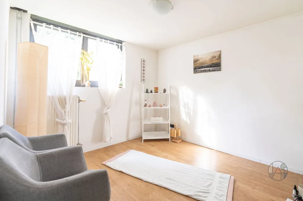 Kabinet - Villa with Renovation Potential in Buerstede