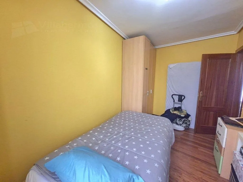 Magamistoad - Spacious Apartment with Balconies in Central Location