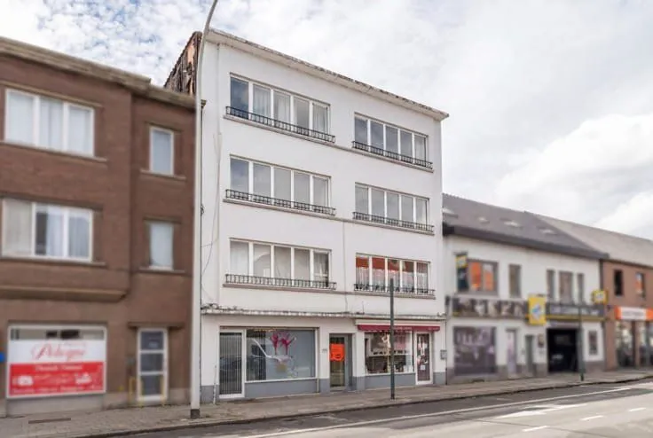 Extérieur - Appartement Traversant avec Balcon à Waterloo