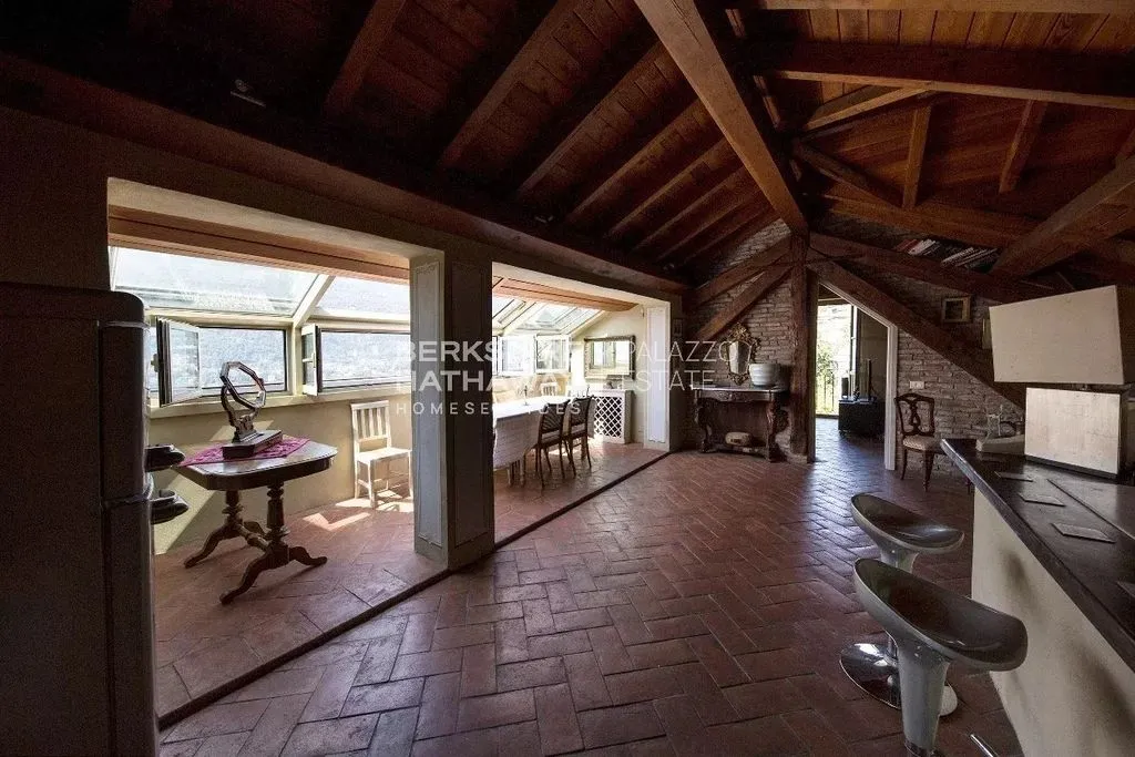 Toad - Luxury Villa with Lake View in Dizzasco