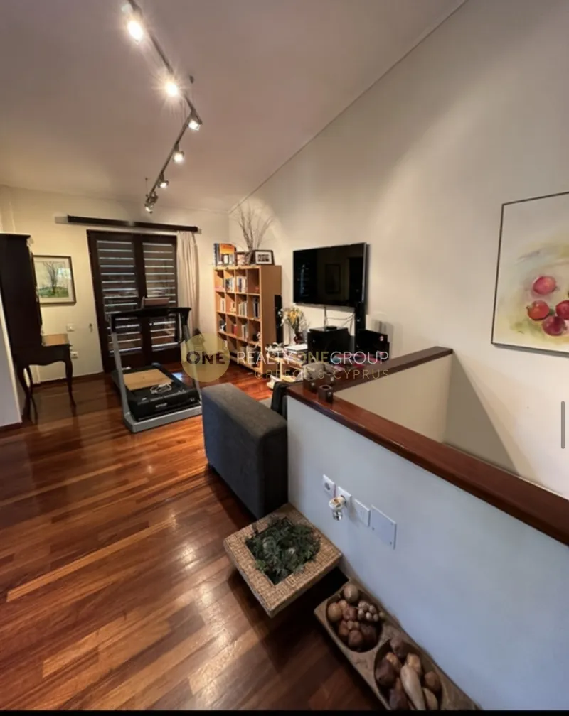 Séjour - Modernised Mezzanine in Dionysos Centre