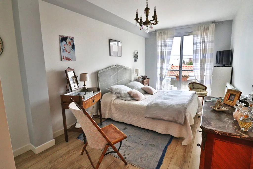 Chambres - Appartement Rénové avec Terrasse Sud-Est à Toulouse