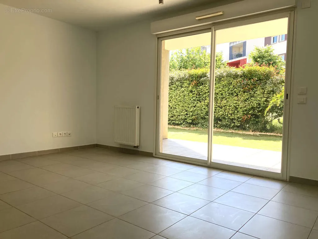 Pièces - Appartement T3 avec Jardin et Garage à Hyères