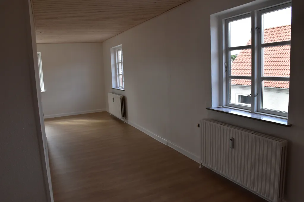 Pièces - Renovated 2-Bed Flat in Dalbyover