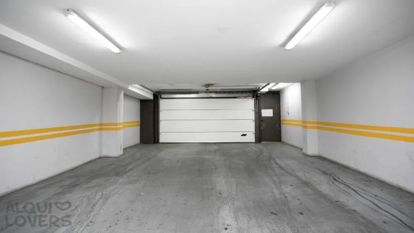 Garage - Garage in Central Salamanca