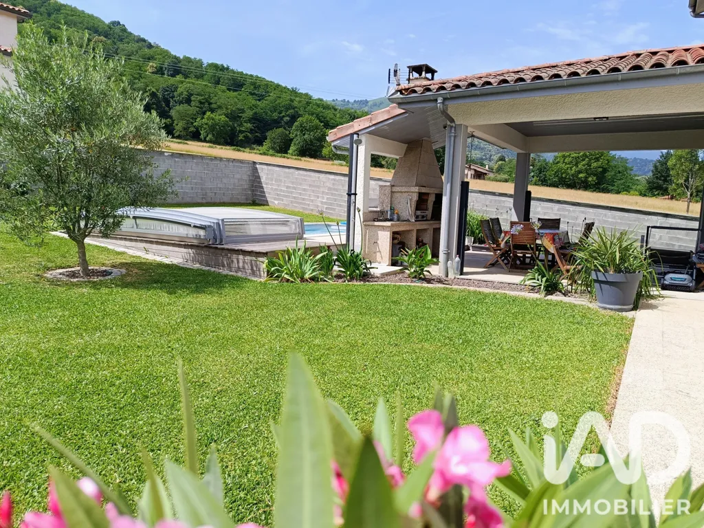 Giardino - Contemporary Villa with Pool in Foix