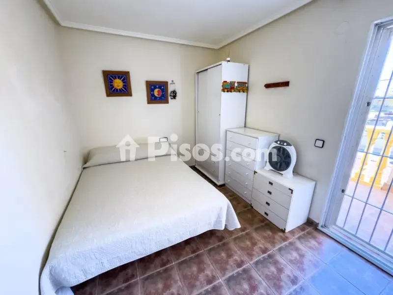 Chambres - Chalet with South-Facing Terrace in Torrevieja