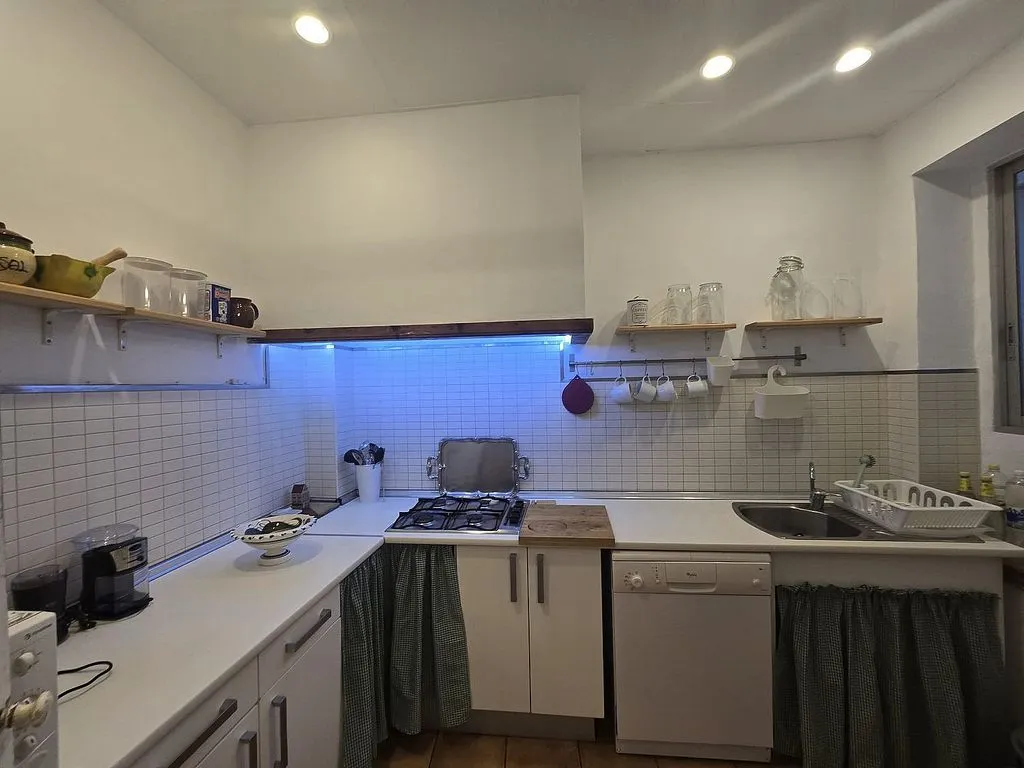 Cucina - Apartment with Balcony in El Pilar, Valencia