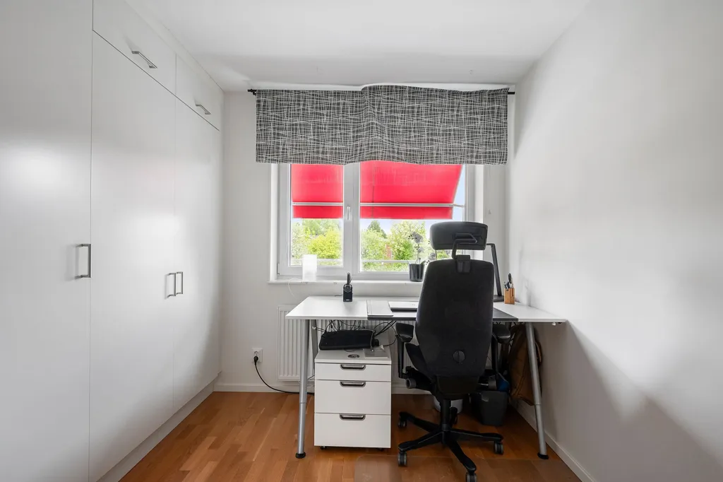 Studio - Well-Maintained Apartment with West Balcony in Skellefteå