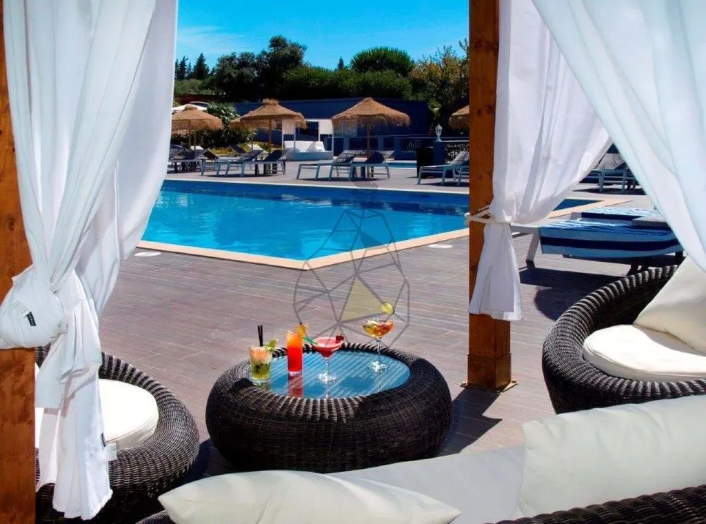 Bassein - Operational Resort Hotel with Villas in Praia Da Luz