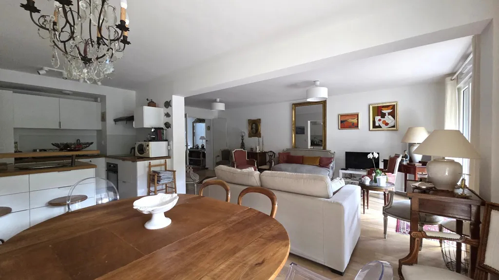 Salle à manger - Appartement Rénové avec Jardin à La Baule