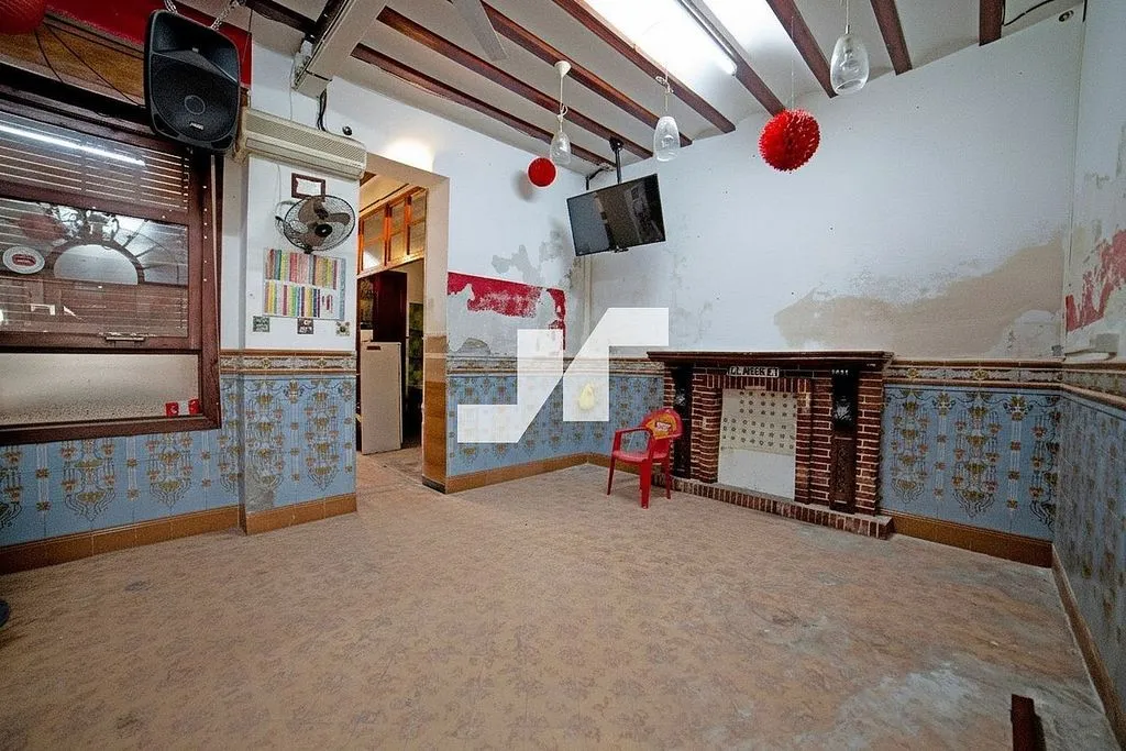 Toad - Three-Storey House with Terraces in Vila-real Centre