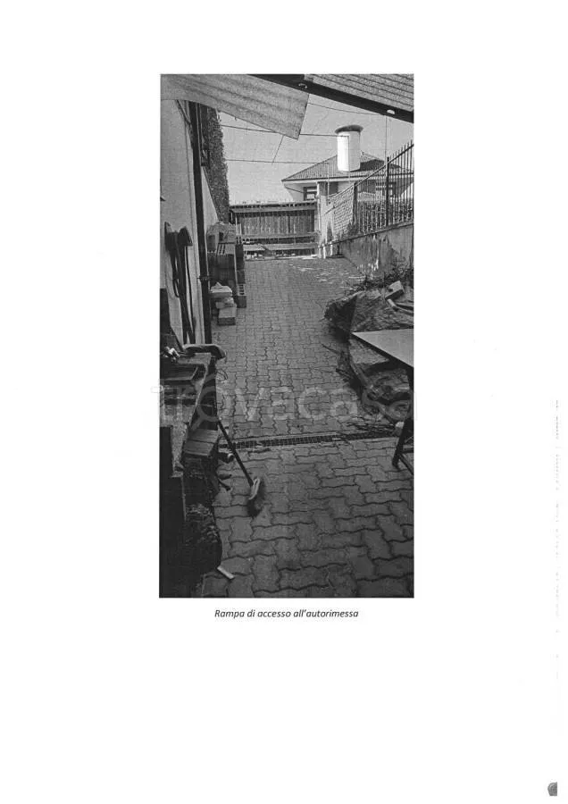 Bifamiliar Villa with Balcony in Volvera