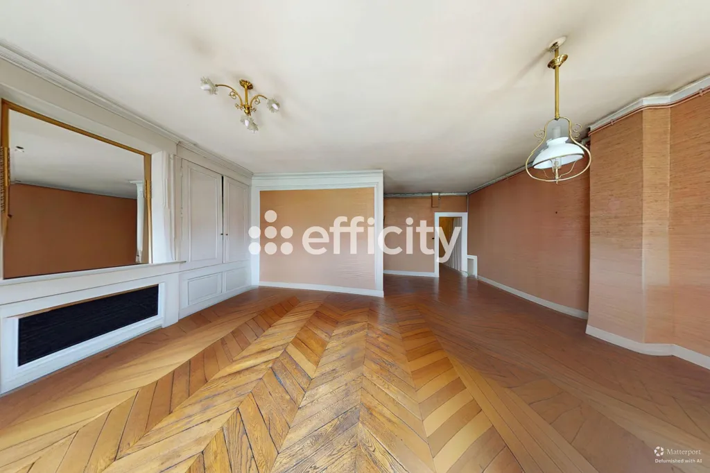 Elutuba - Charming 5-Piece Apartment with River View in Lyon